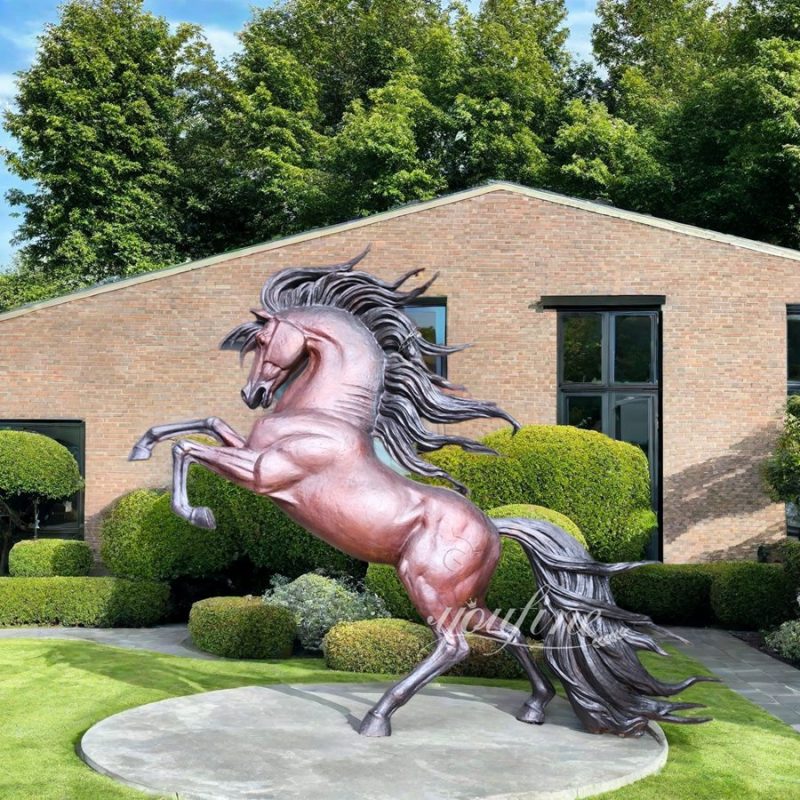 Thoroughbred outdoor Sculpture