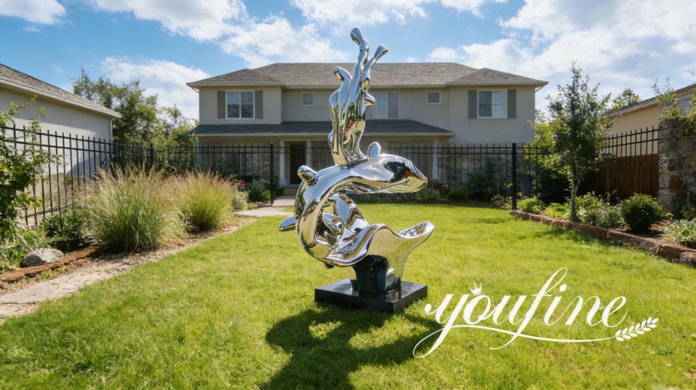 Tác phẩm điêu khắc sóng dùng để trang trí sân vườn.