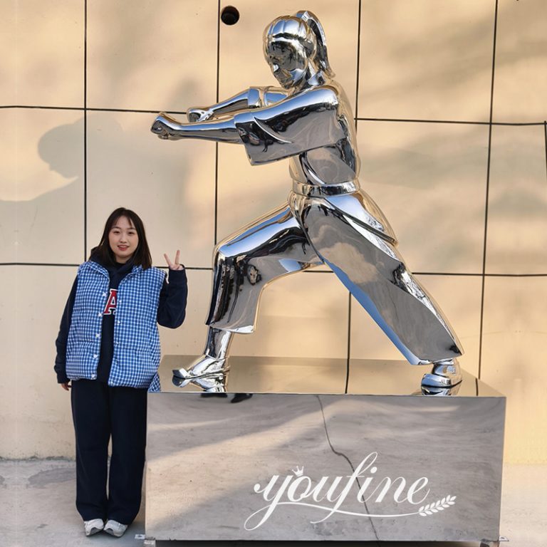 mirror polished martial art sculpture
