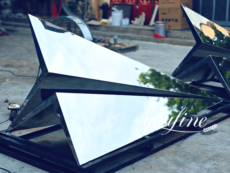 airplane sculpture details