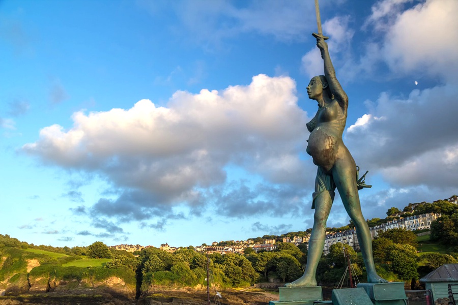 Damien Hirst figure sculpture