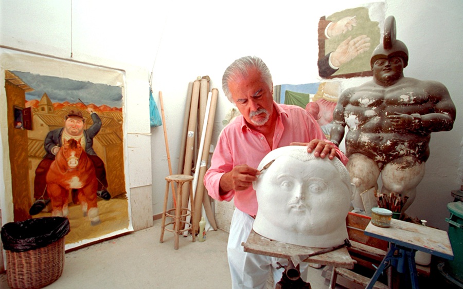 Fernando Botero sculpture