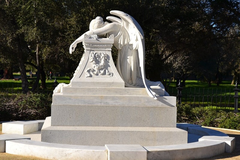 Henry Lathrop monument, profile view