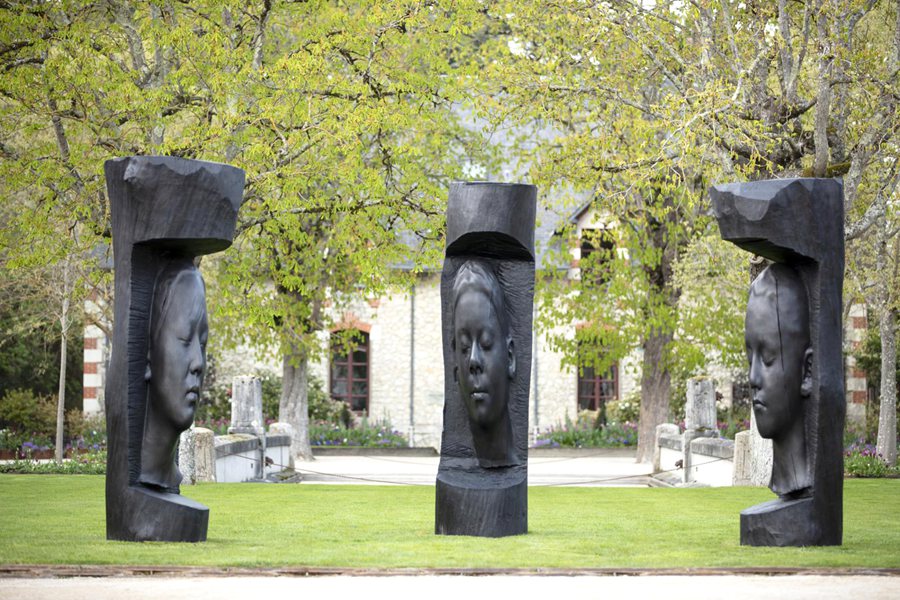 Jaume Plensa statue