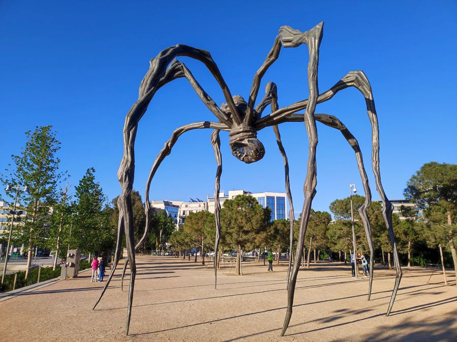 Louise Bourgeois statue