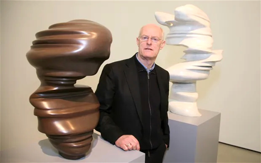 tony cragg bronze statue art