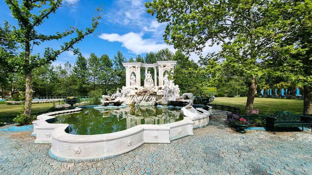 Feedback on large Trevi fountain at Bulgaria's castle