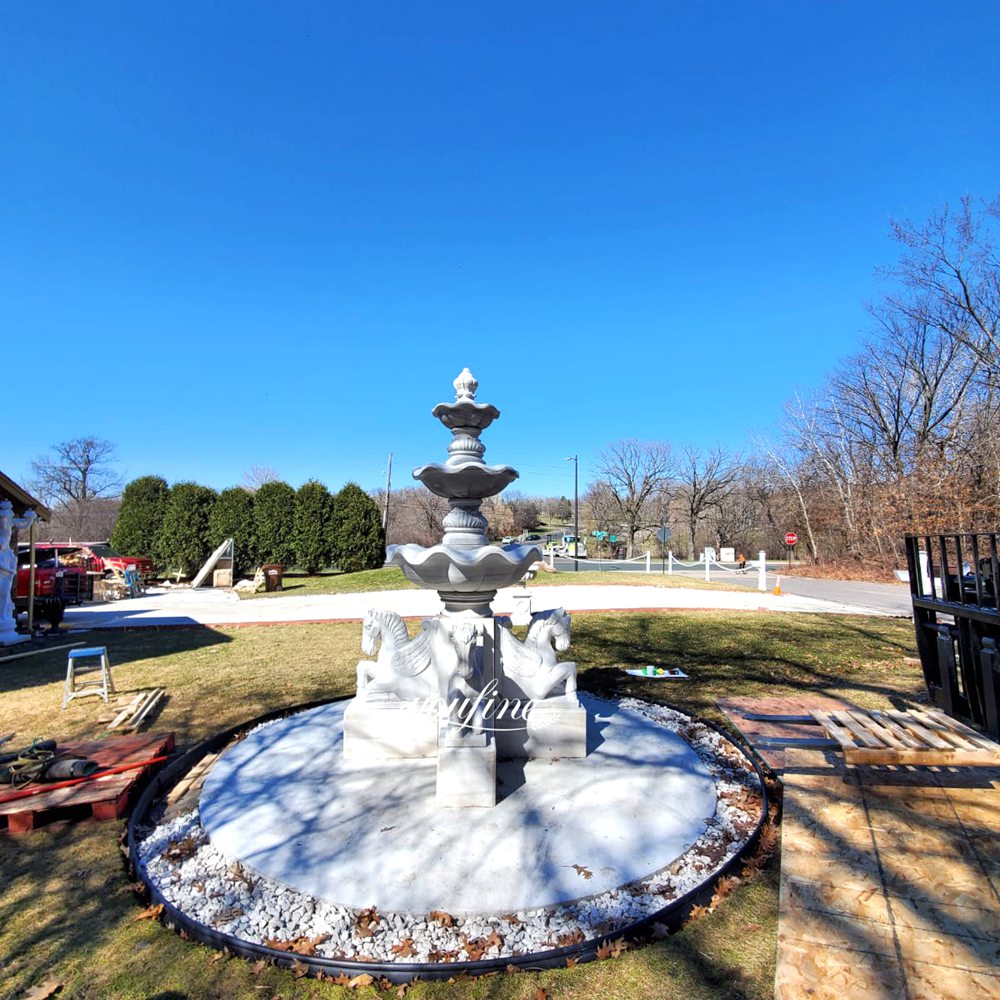 marble Horse Statue Fountain in American merican villa garden