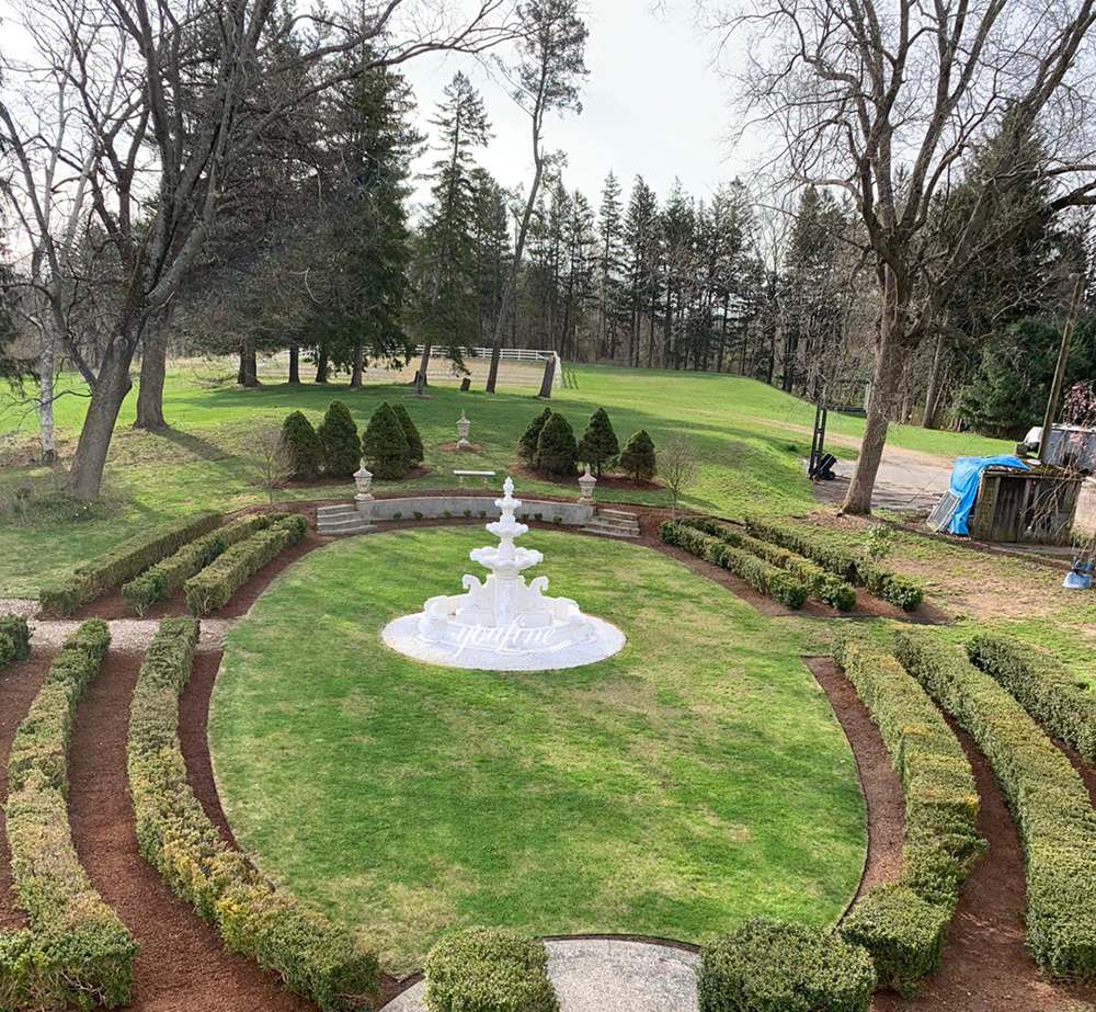 marble Horse statue fountain at an American wedding hotel (3)