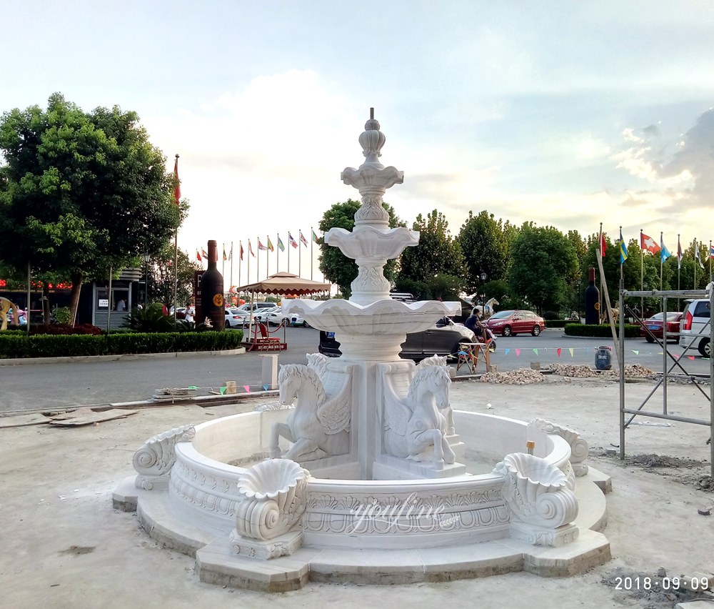 marble Horse statue fountain in a Vietnamese resort area (3)