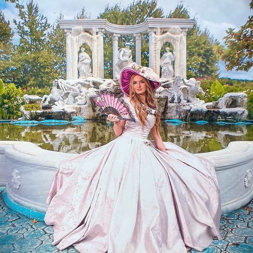 Trevi Fountain Global Installations: From Castles to Public Plazas and Private Villas