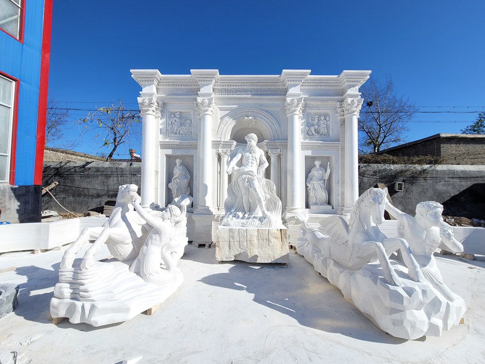 large Trevi Fountain has a back panel