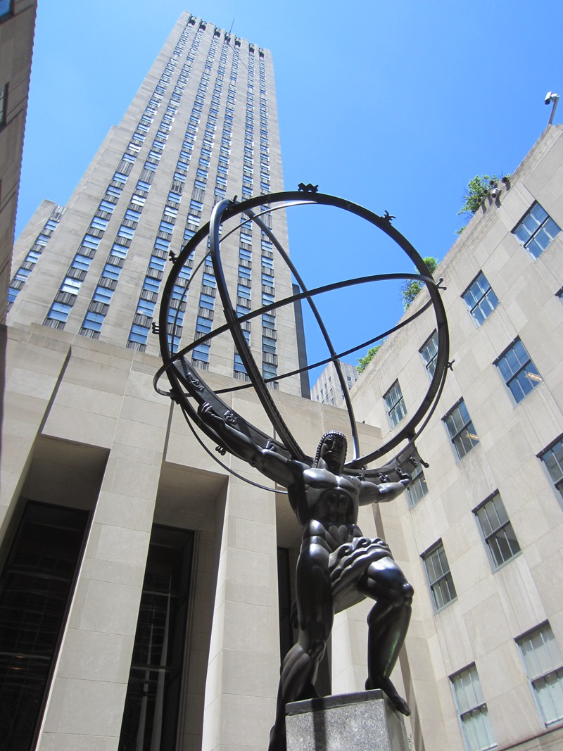 Atlas bronze statue in Rockefeller Center