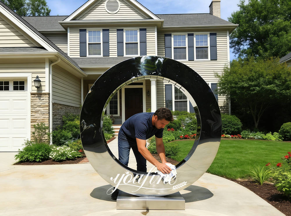 clean mirror sculpture