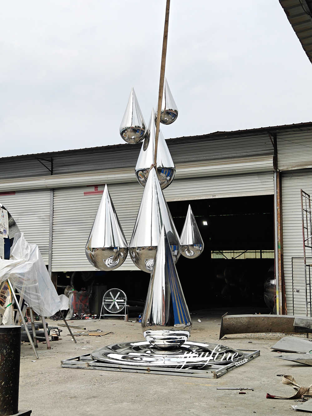 mirror polished water drop sculpture