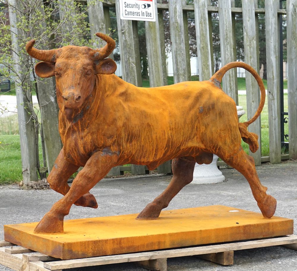 lifesize Iron bull statue