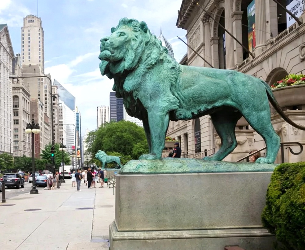 Large Lion Statues at the Art Institute of Chicago