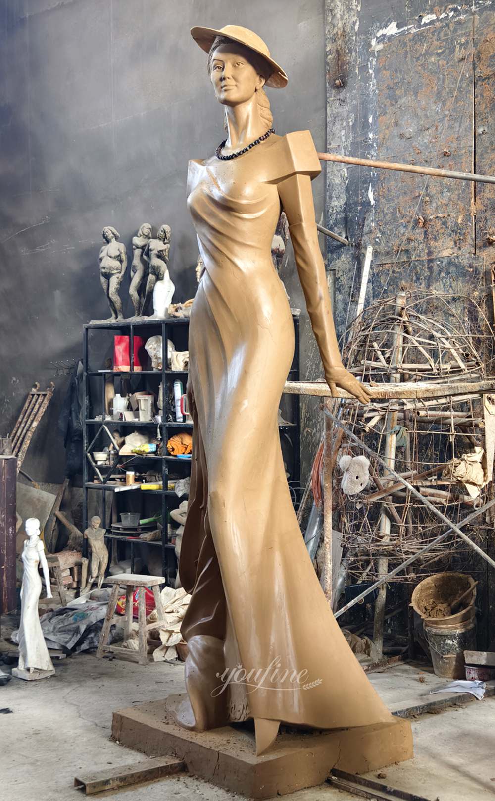 Das fertige Tonmodell der Dior-Göttinnen-Skulptur