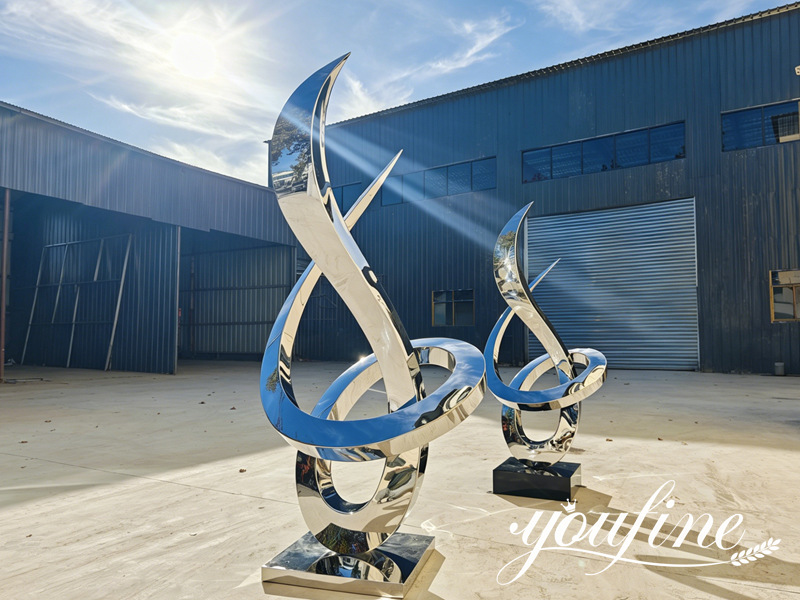 high polished stainless steel sculpture after being fine polished