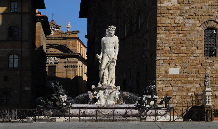 Fountain_of_Neptune,_Florence