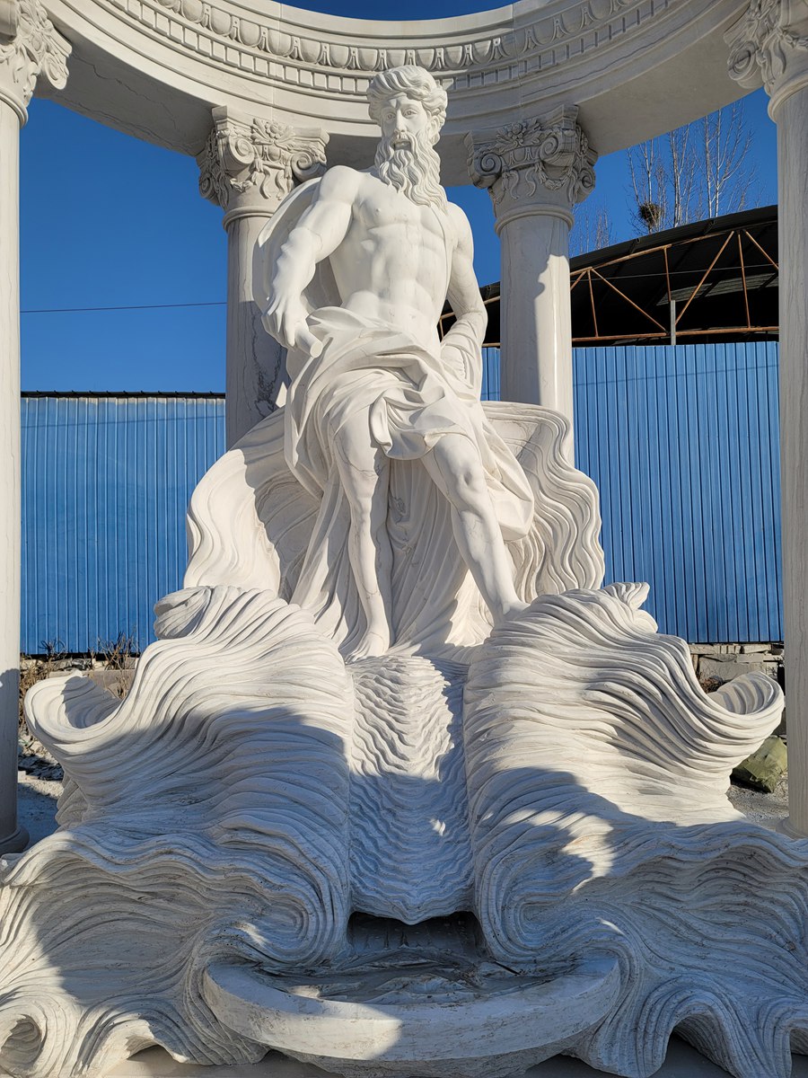 Neptune sculpture in trevi fountain