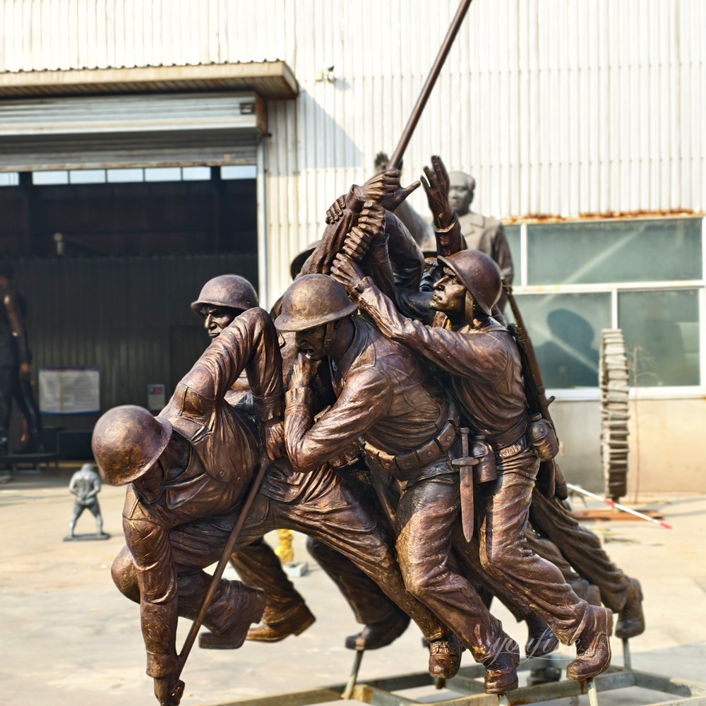 Nachbildung der Gedenkskulptur des Marine Corps für Iwo Jima
