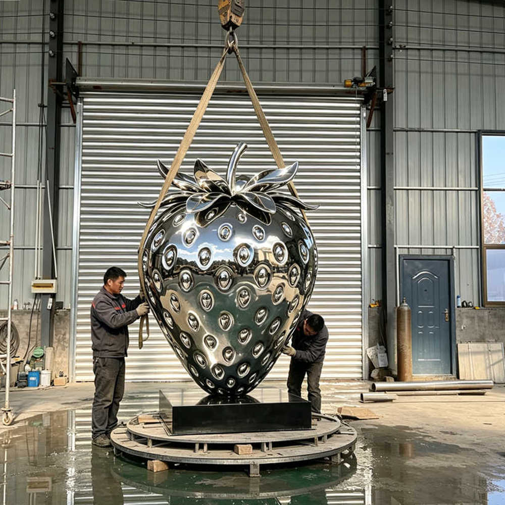 large stainless steel strawberry sculpture crafting by YouFine craftsman